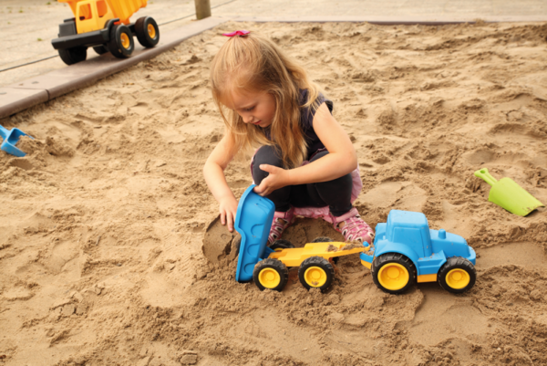 Traktor mit Anhänger – Bild 3