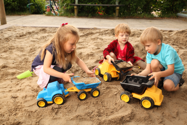 Traktor mit Anhänger – Bild 4