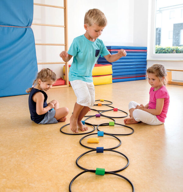 Hüpf- und Wurfspiel – Bild 4