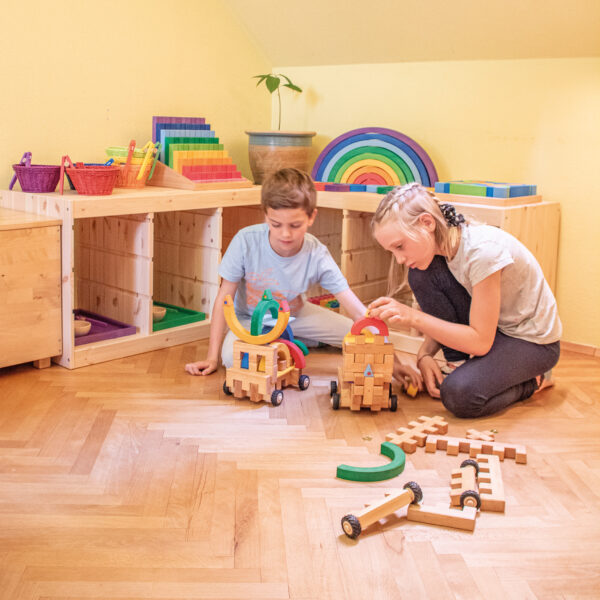 Holzspiel - Räder + Platten-Set 50 Teile – Bild 4
